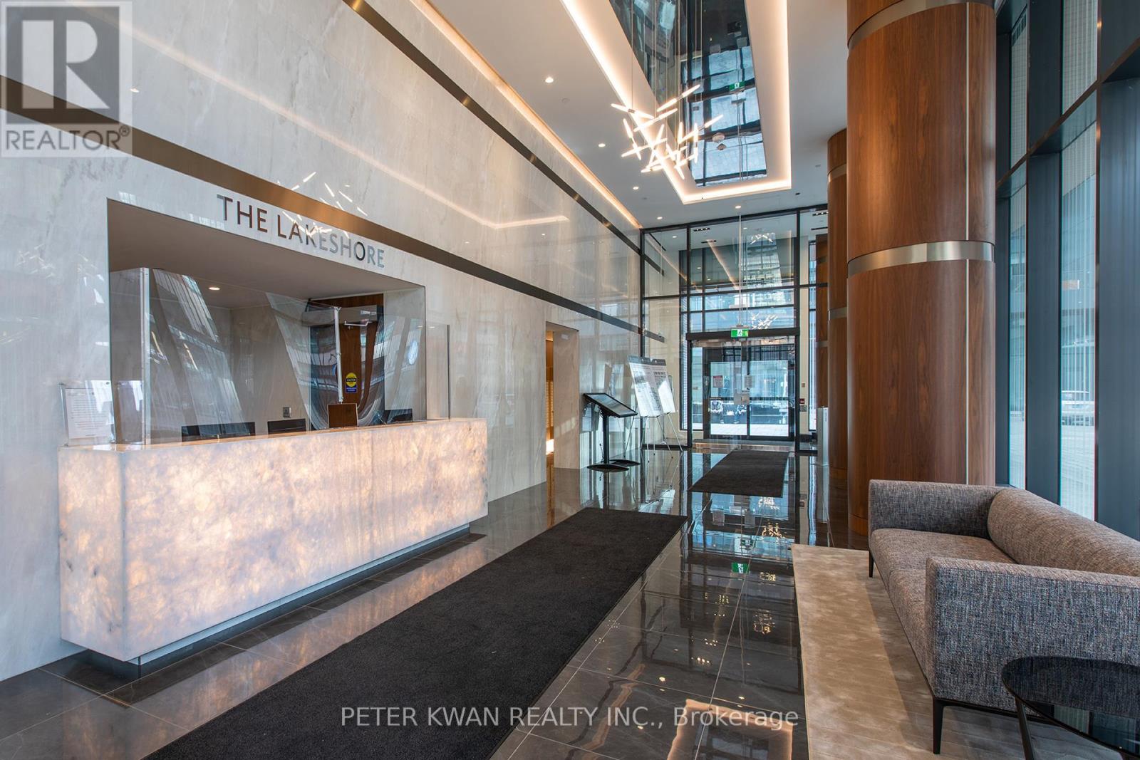 Photo 17 of 1007 19 Bathurst Street, Toronto ON