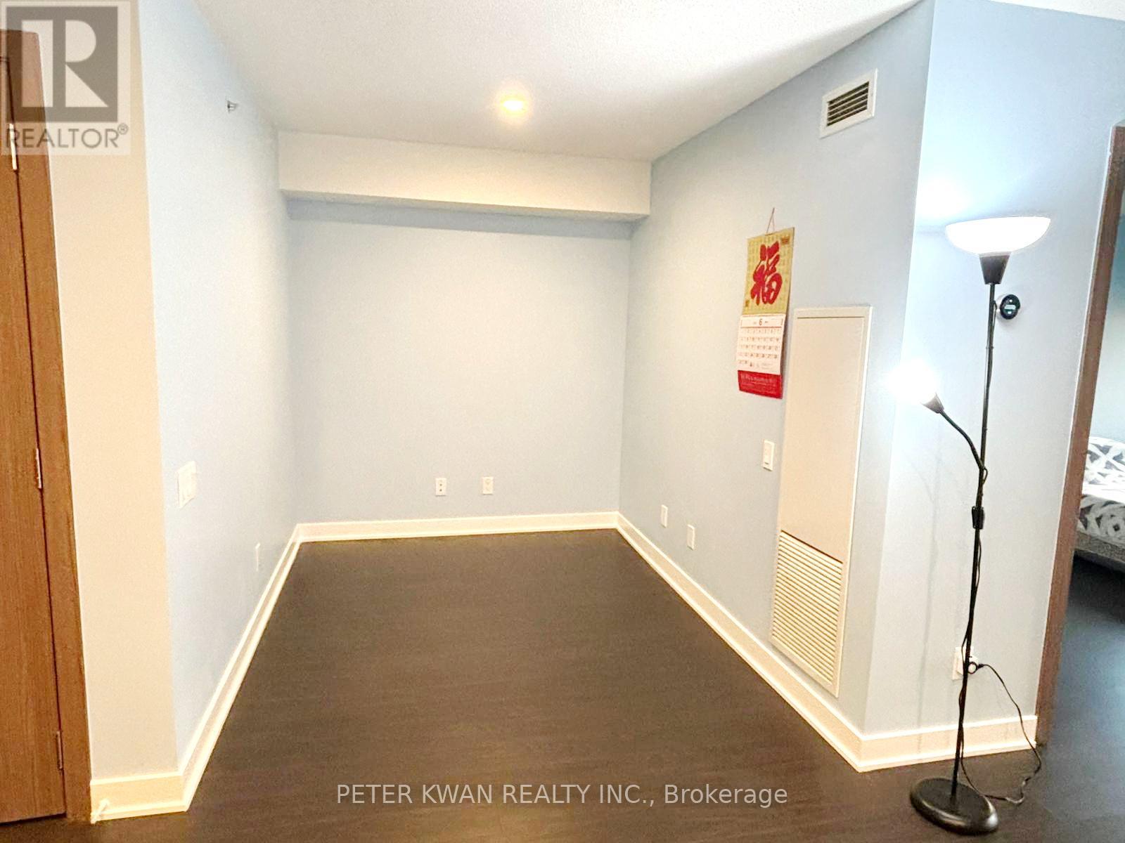 Photo 9 of 1007 19 Bathurst Street, Toronto ON