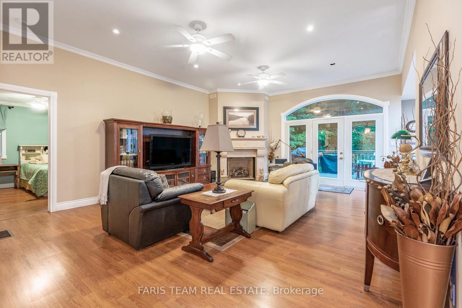 Photo 11 of 22 Odonnell Court, Penetanguishene ON