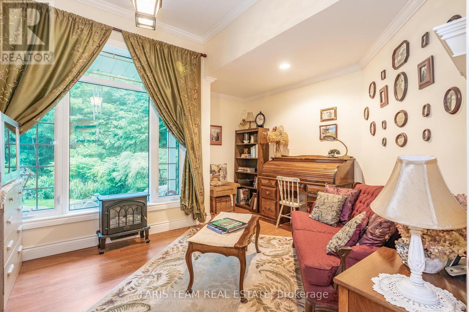 Photo 23 of 22 Odonnell Court, Penetanguishene ON