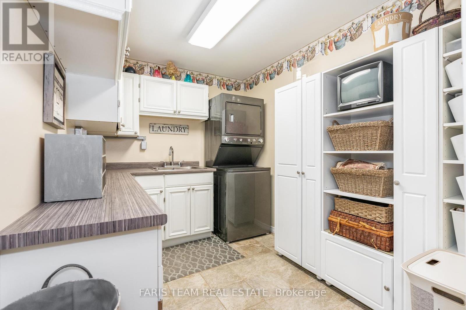 Photo 25 of 22 Odonnell Court, Penetanguishene ON
