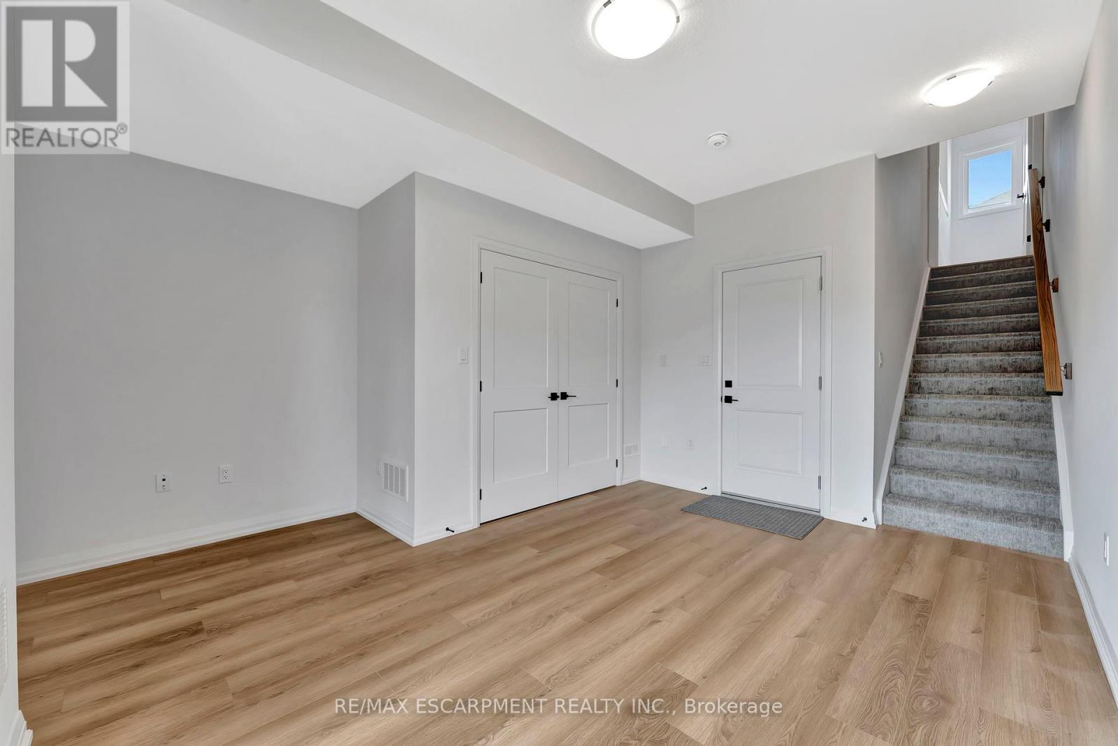 Photo 6 of 90 55 Tom Brown Drive, Brant ON