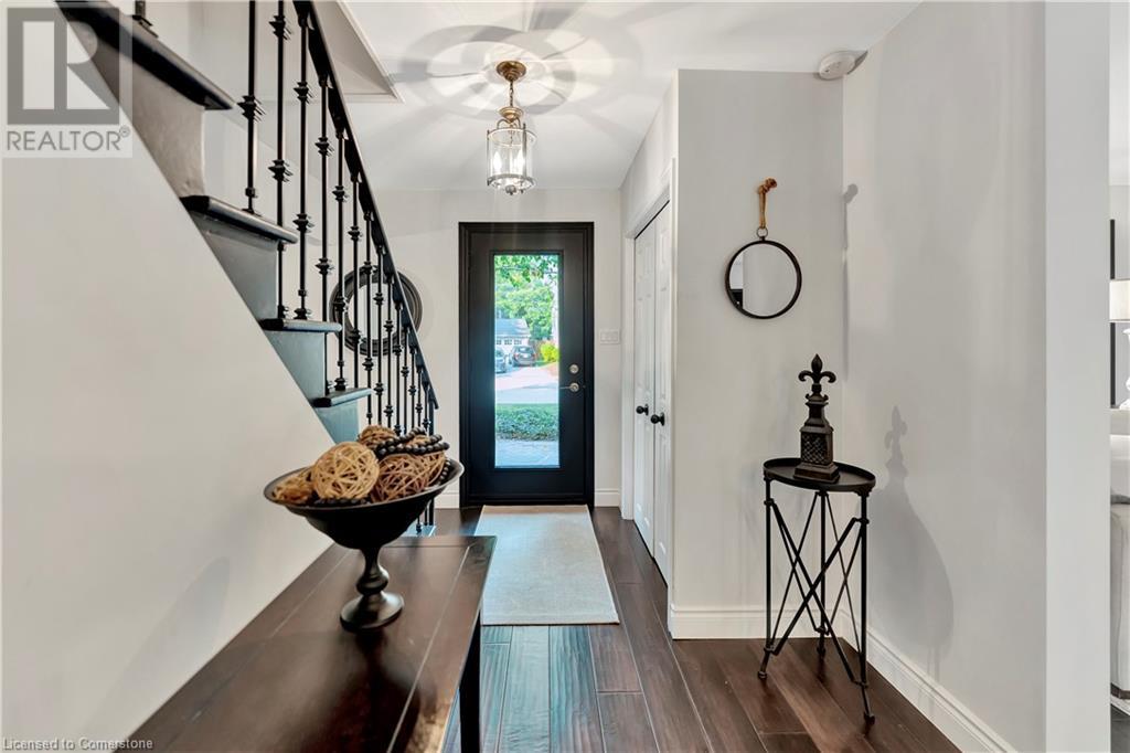 Photo 32 of 564 Rosedale Crescent, Burlington ON