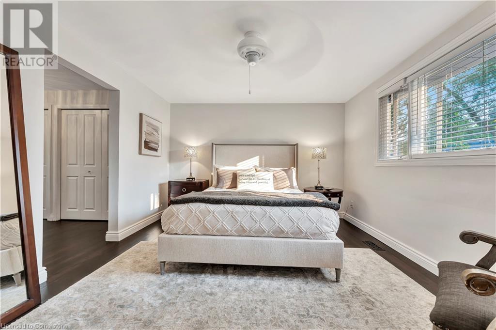 Photo 22 of 564 Rosedale Crescent, Burlington ON