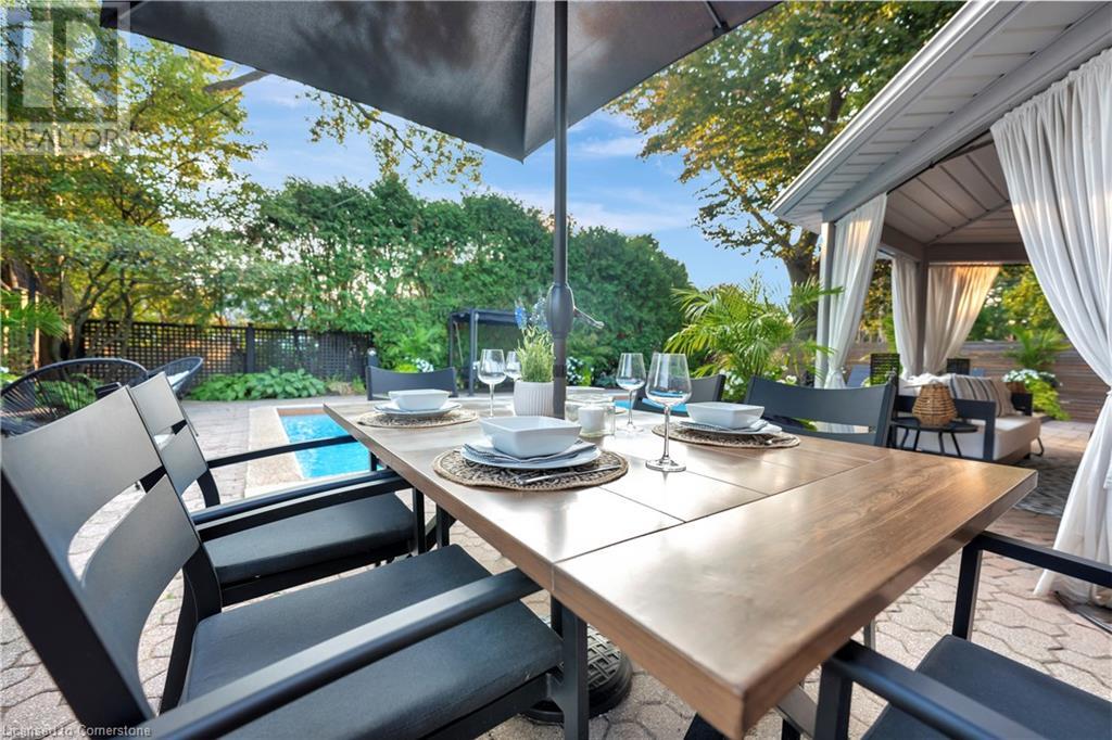 Photo 3 of 564 Rosedale Crescent, Burlington ON