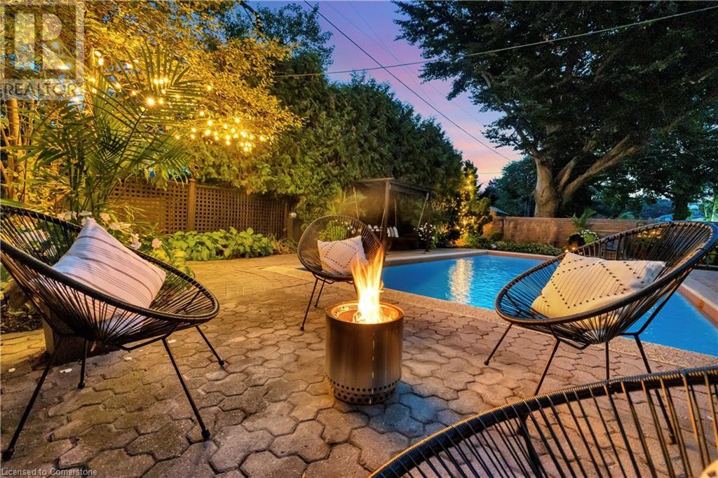 Photo 36 of 564 Rosedale Crescent, Burlington ON