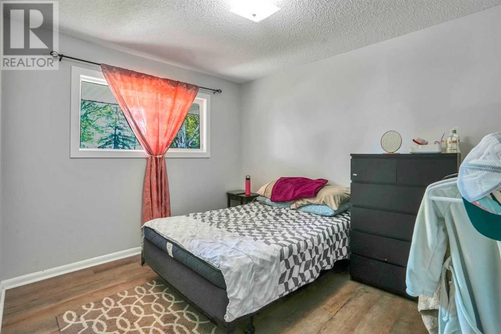 Single Family House Bungalow for Sale in   Street SE Southview Calgary 