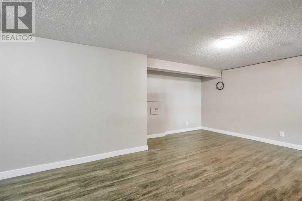 Single Family House Bungalow for Sale in   Street SE Southview Calgary 
