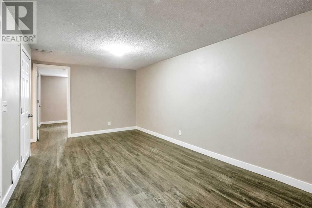 Single Family House Bungalow for Sale in   Street SE Southview Calgary 