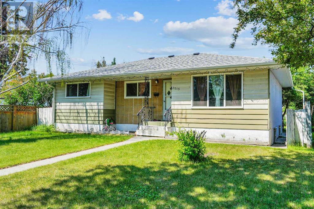 2015 33 Street SE, Calgary, Alberta