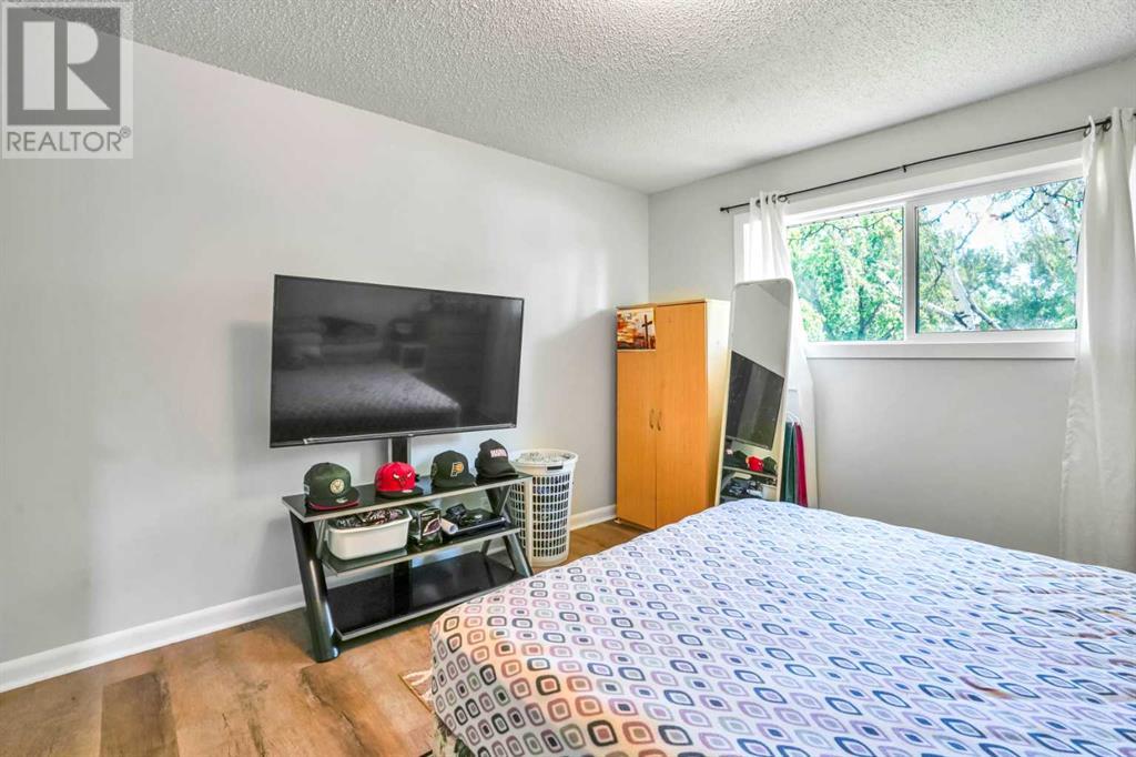 Single Family House Bungalow for Sale in   Street SE Southview Calgary 