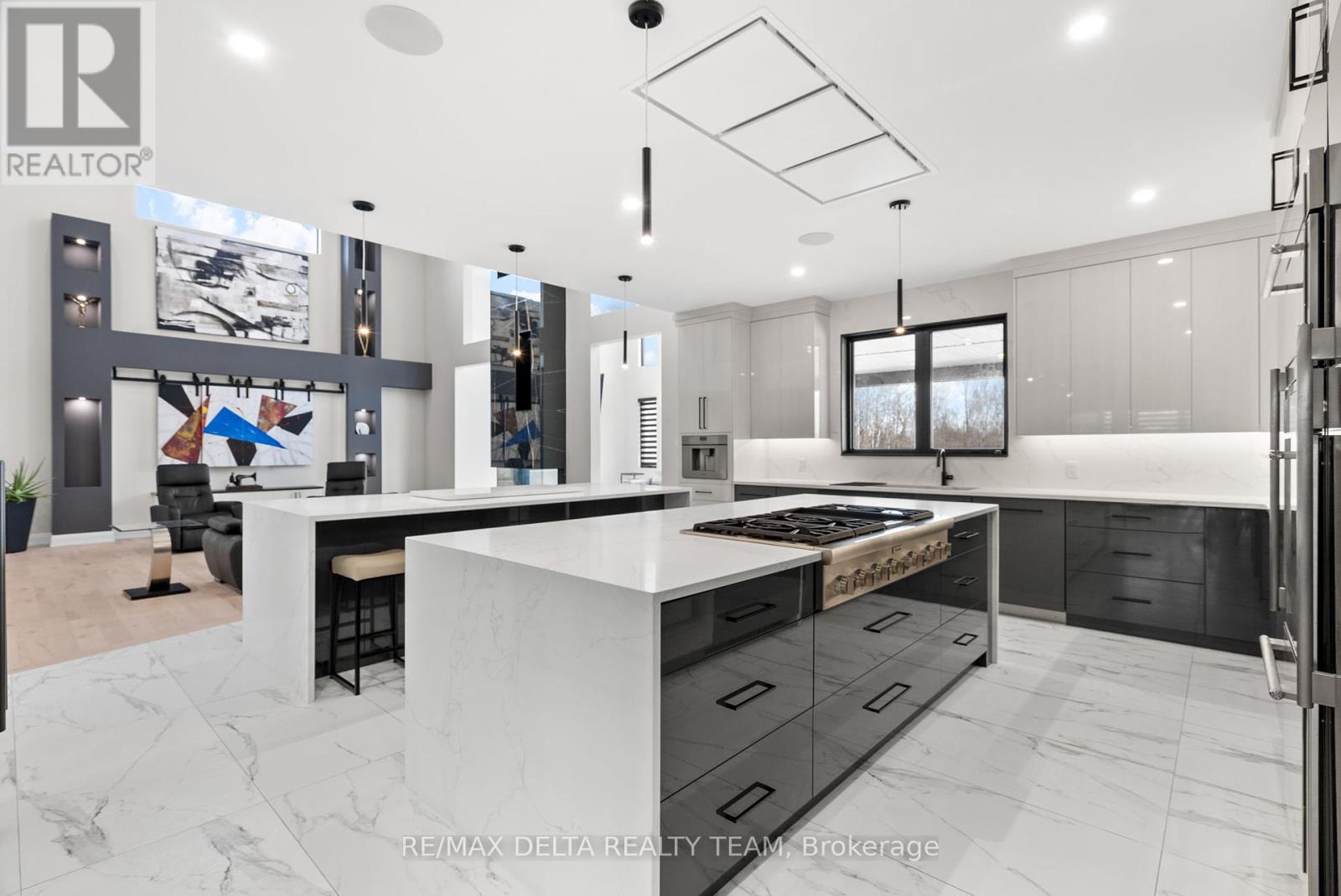 Photo 20 of 663 Ballycastle Crescent, Ottawa ON