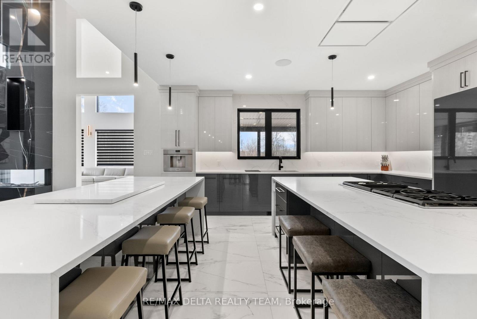 Photo 36 of 663 Ballycastle Crescent, Ottawa ON