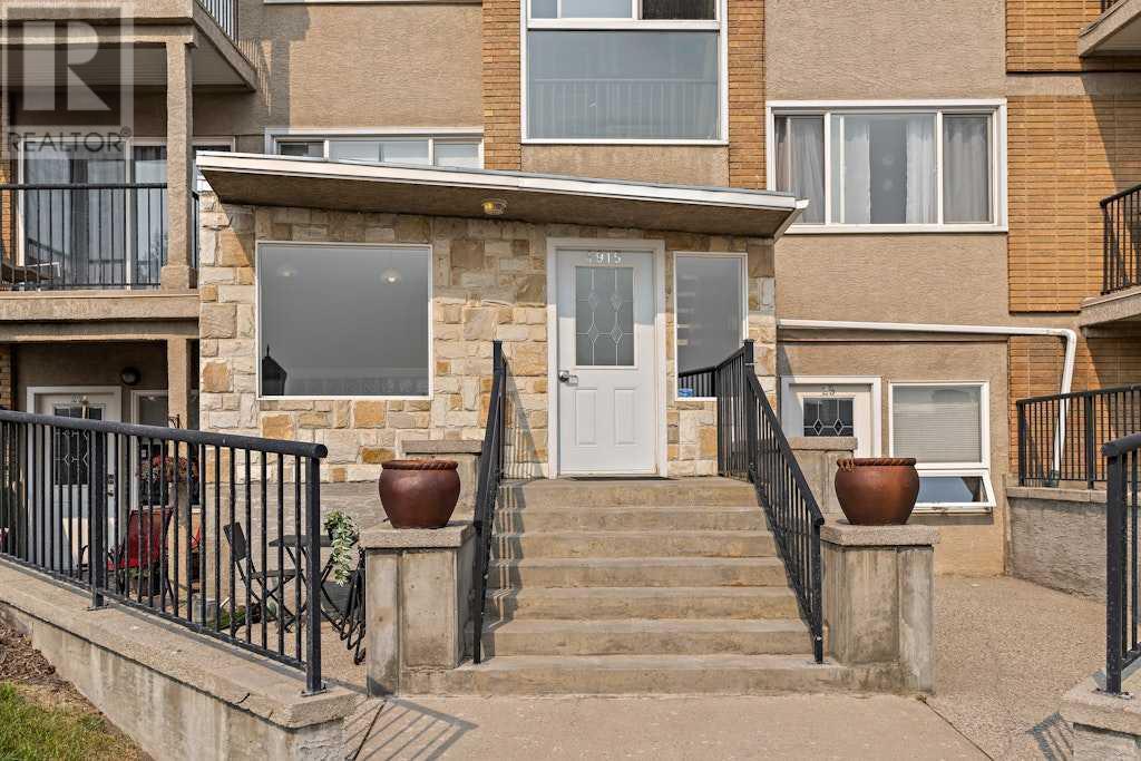 Single Family House for Sale in    Street SW Britannia Calgary 