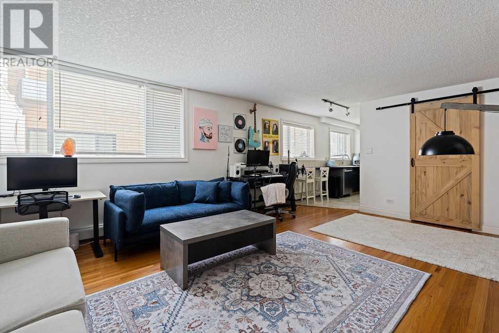 Single Family House for Sale in    Street SW Britannia Calgary 