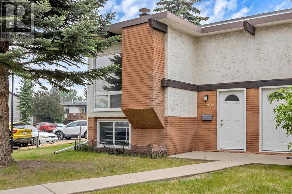301 Pinemont Gate NE, Calgary, Alberta