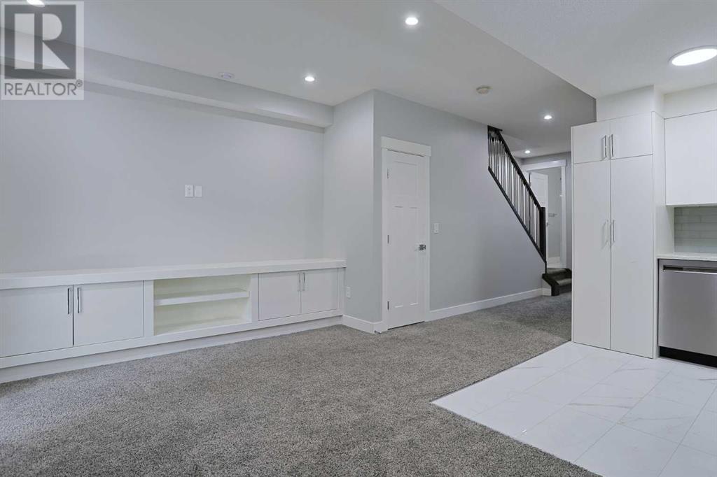 Single Family House for Sale in   Avenue NW Capitol Hill Calgary 