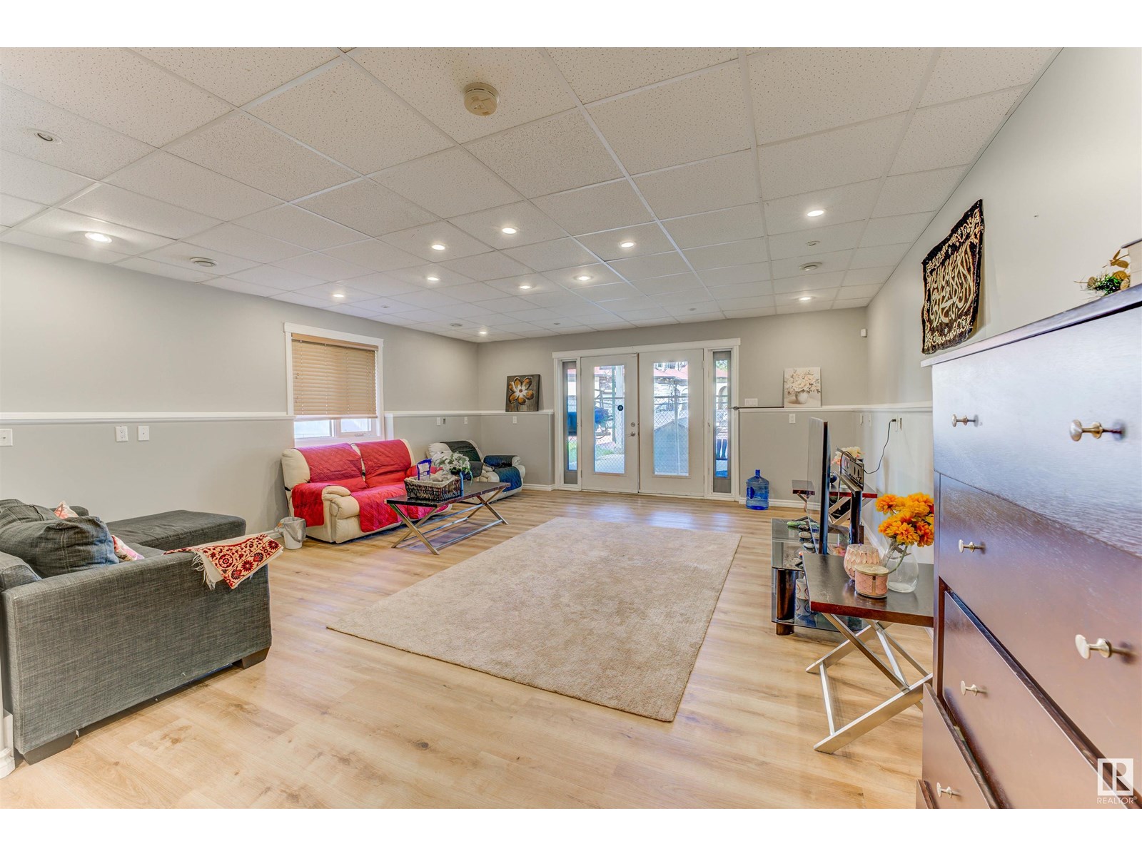 2202 28 ST - 57