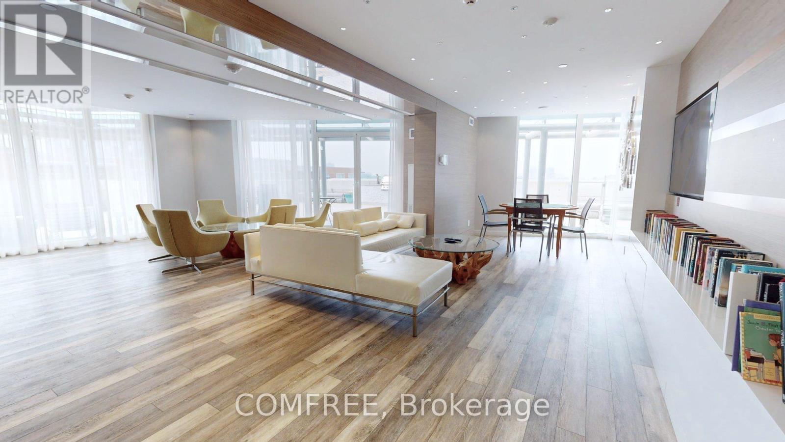 Photo 6 of 606 485 Richmond Road, Ottawa ON