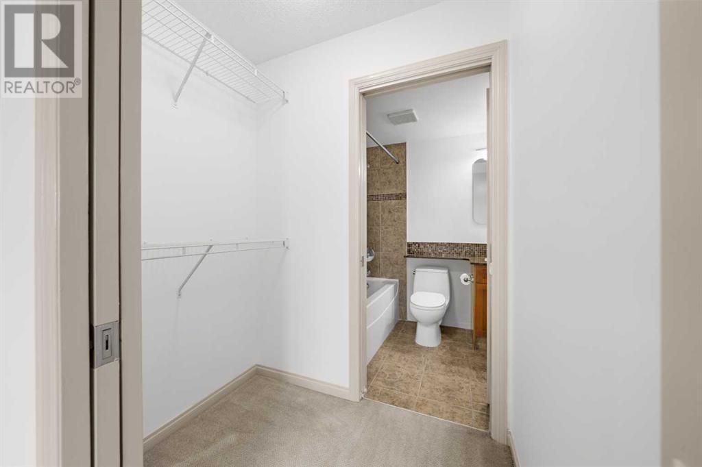 Single Family House for Sale in   Kingsmere Crescent SW Kingsland Calgary 