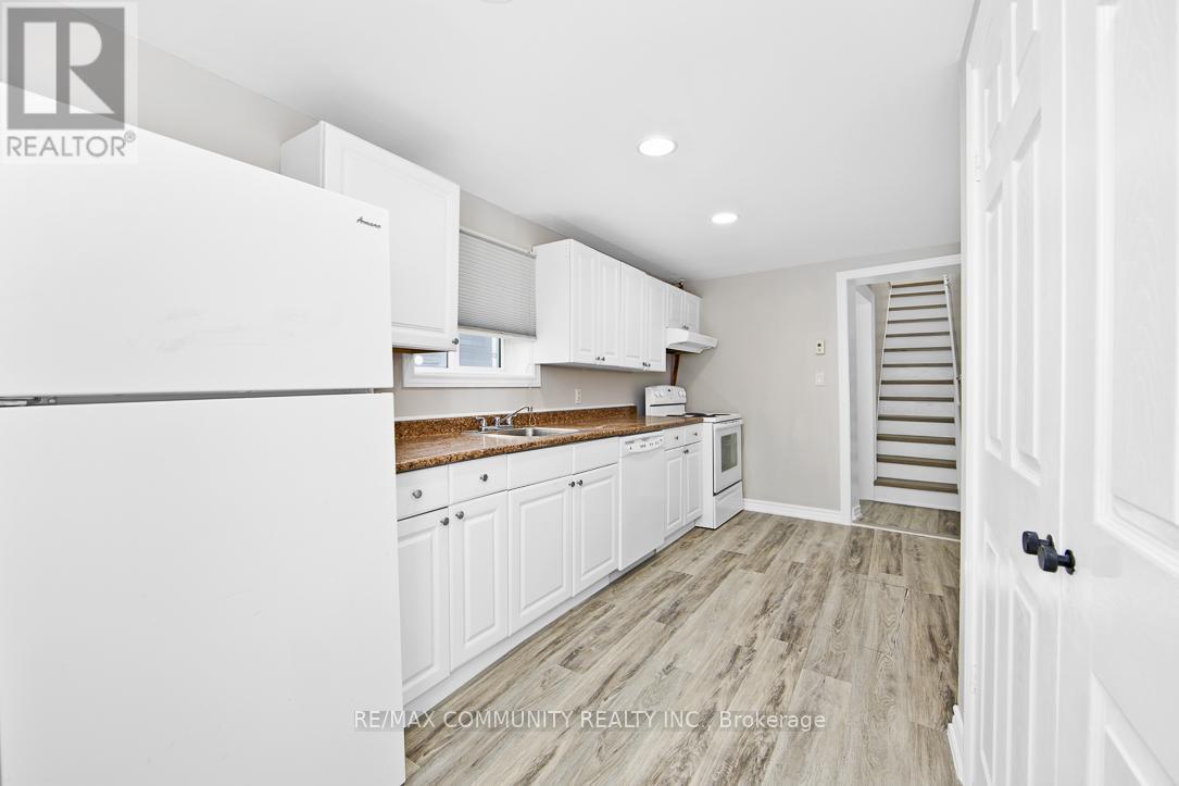 Photo 23 of 81 83 Moira Street W, Belleville ON