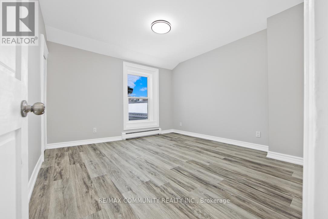Photo 26 of 81 83 Moira Street W, Belleville ON