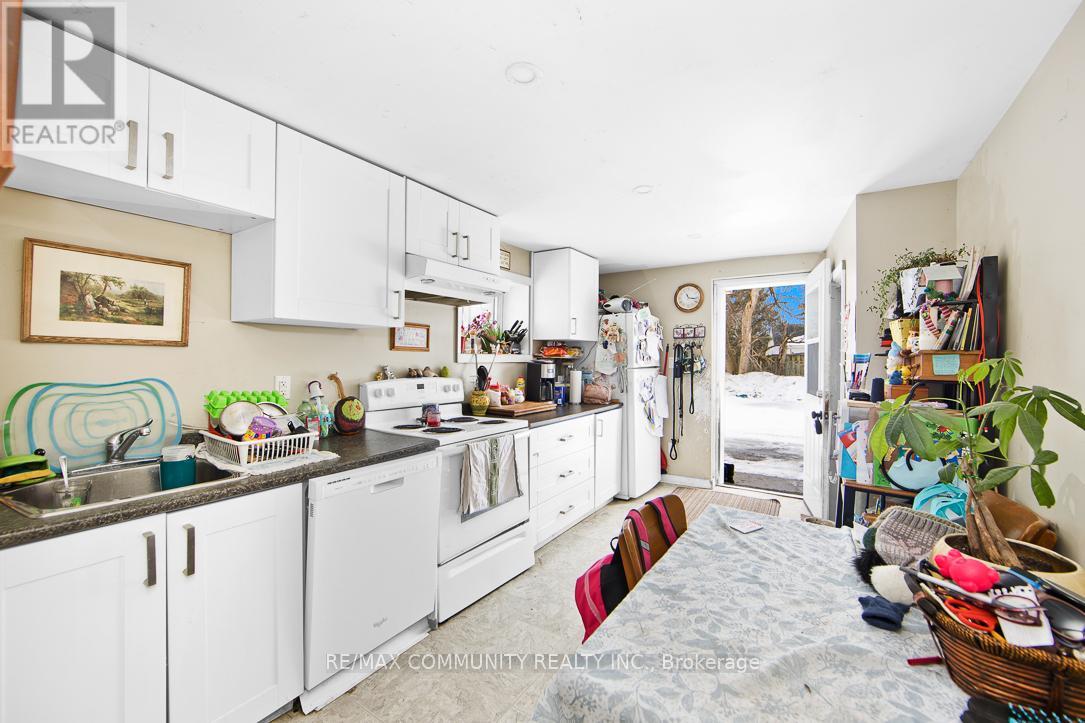 Photo 6 of 81 83 Moira Street W, Belleville ON