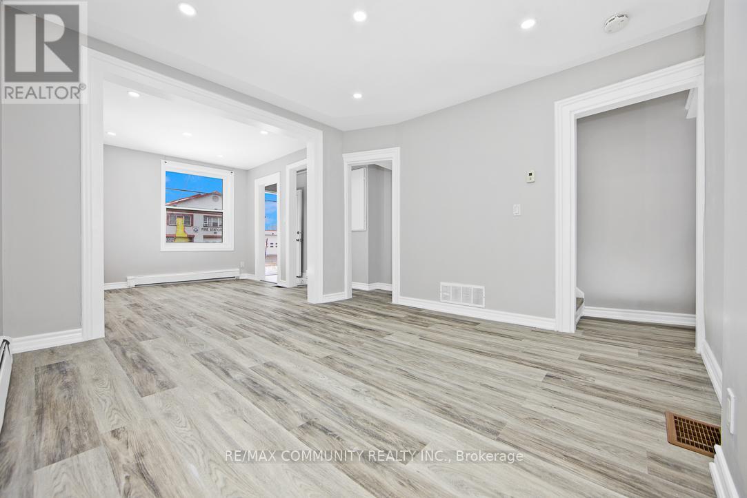 Photo 18 of 81 83 Moira Street W, Belleville ON