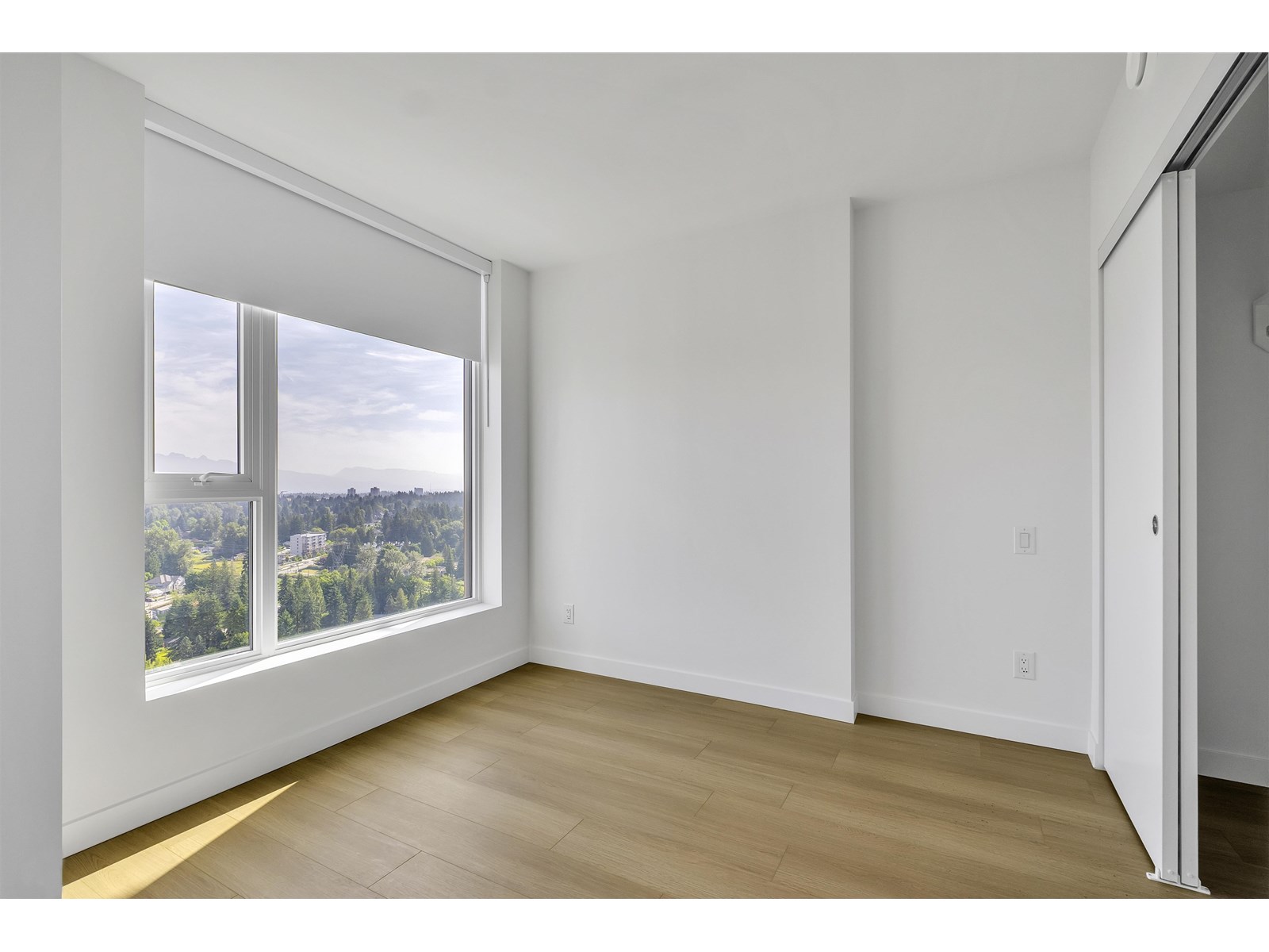 3206 13725 GEORGE JUNCTION, Surrey real estate listing R3014696