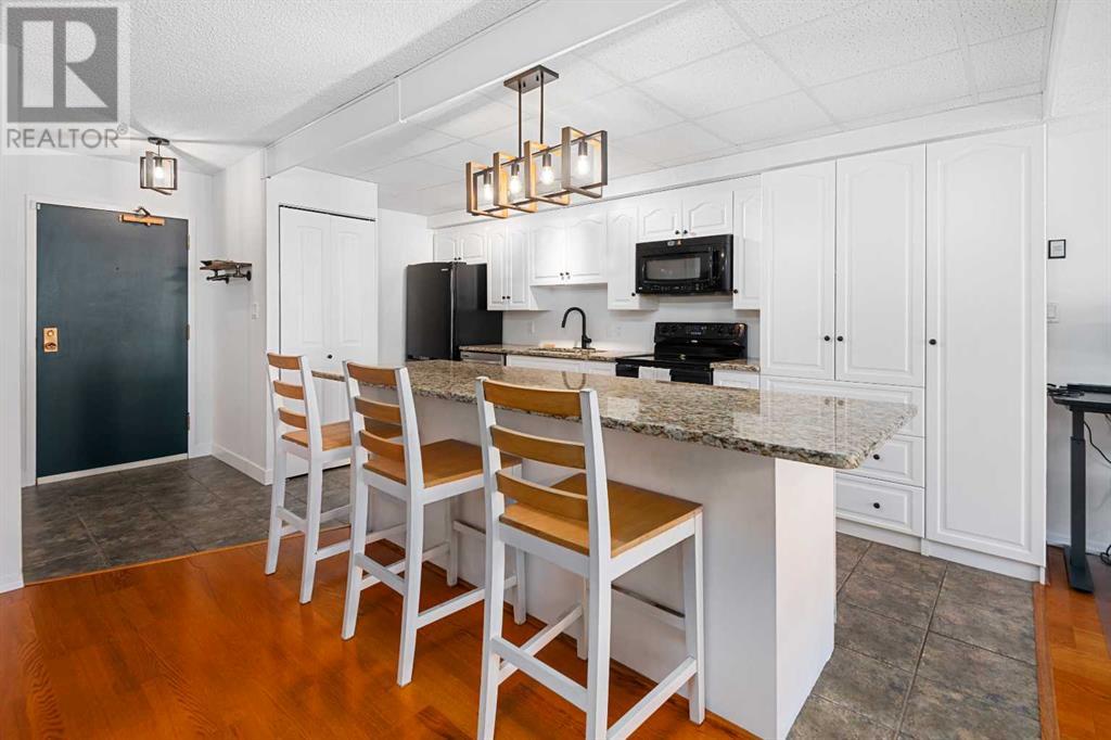 Single Family House for Sale in   Meredith Road NE Crescent Heights Calgary 