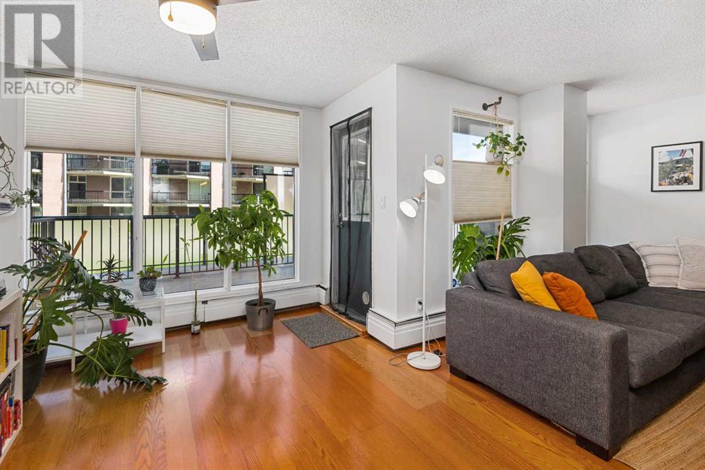 Single Family House for Sale in   Meredith Road NE Crescent Heights Calgary 