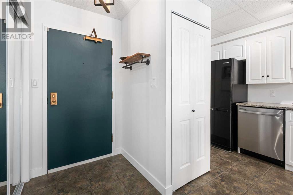 Single Family House for Sale in   Meredith Road NE Crescent Heights Calgary 