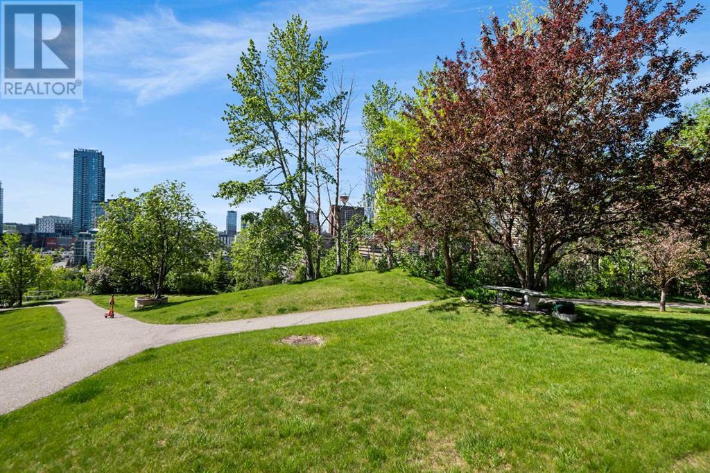 Single Family House for Sale in   Meredith Road NE Crescent Heights Calgary 