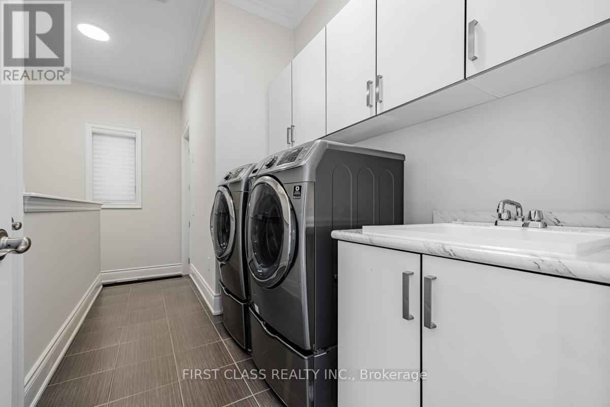 Single Family House for Sale in  MOWER AVENUE Vaughan (Patterson) 