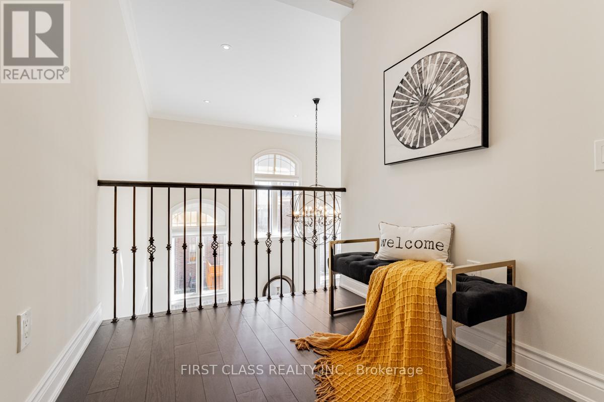 Single Family House for Sale in  MOWER AVENUE Vaughan (Patterson) 