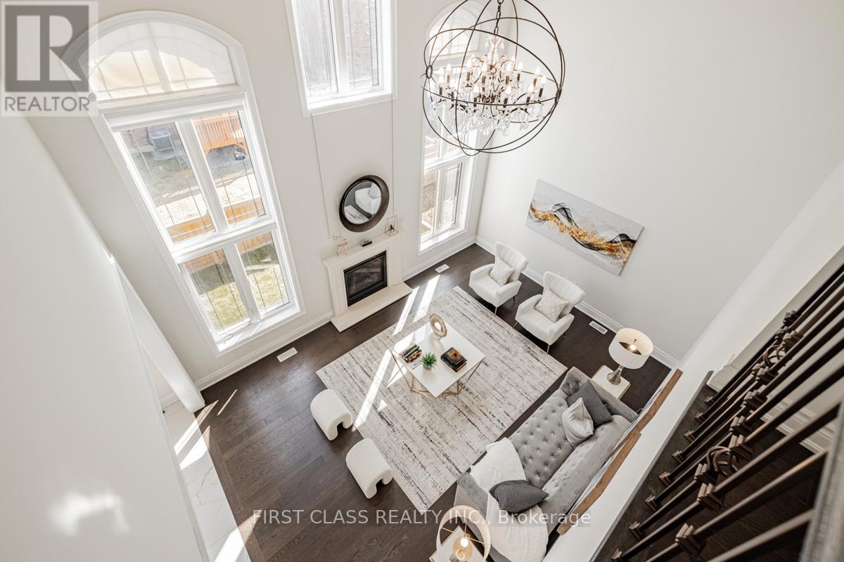 Single Family House for Sale in  MOWER AVENUE Vaughan (Patterson) 
