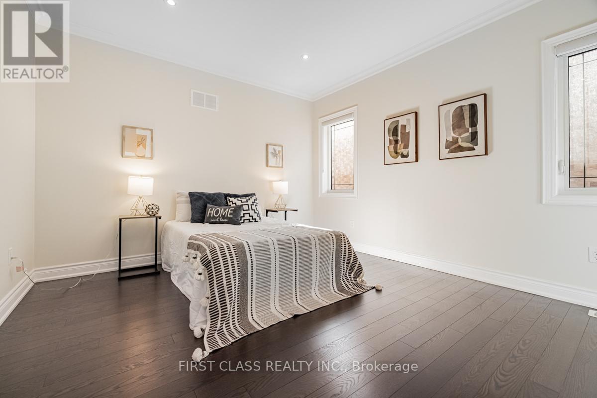 Single Family House for Sale in  MOWER AVENUE Vaughan (Patterson) 