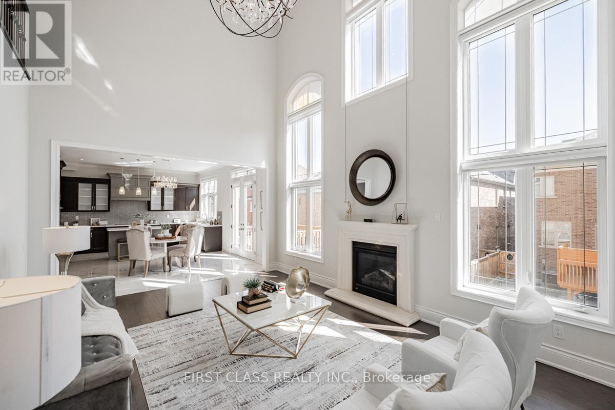 Single Family House for Sale in  MOWER AVENUE Vaughan (Patterson) 