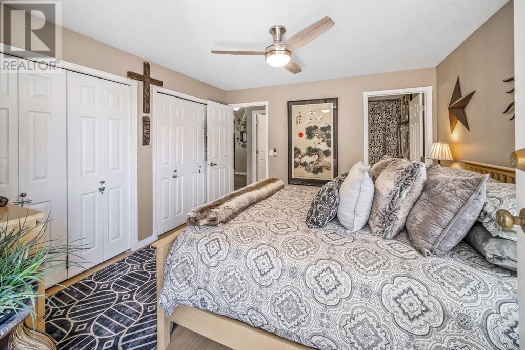 Single Family House for Sale in    Avenue SW Windsor Park Calgary 