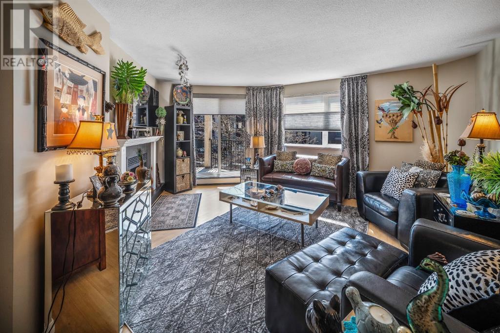 Single Family House for Sale in    Avenue SW Windsor Park Calgary 
