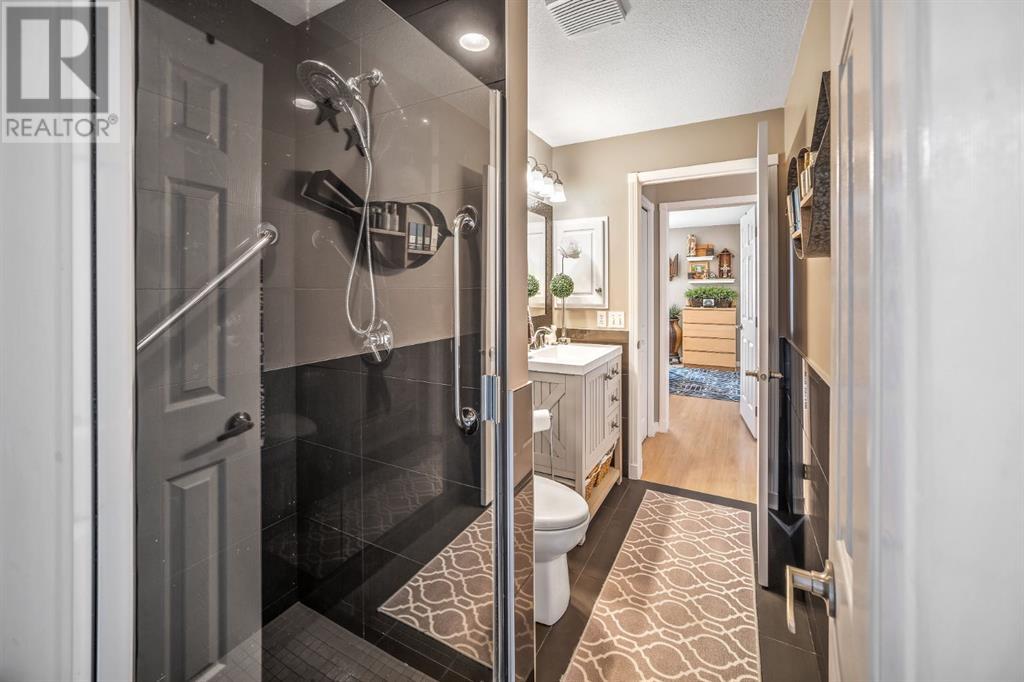 Single Family House for Sale in    Avenue SW Windsor Park Calgary 