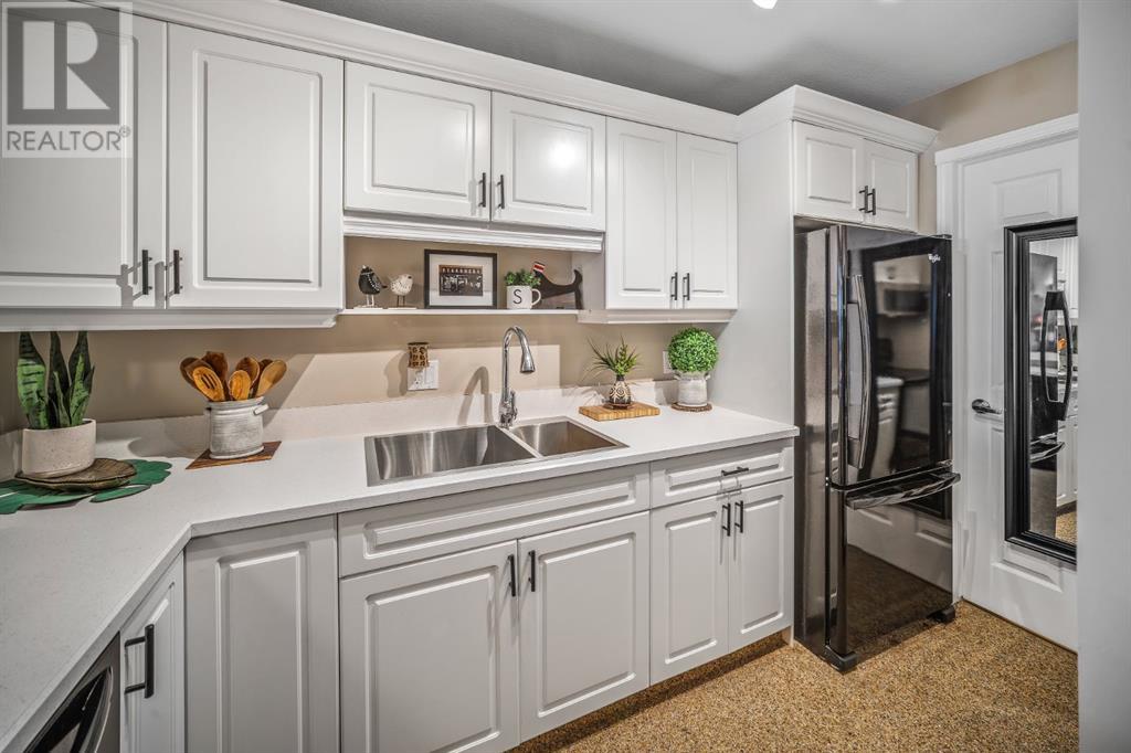 Single Family House for Sale in    Avenue SW Windsor Park Calgary 