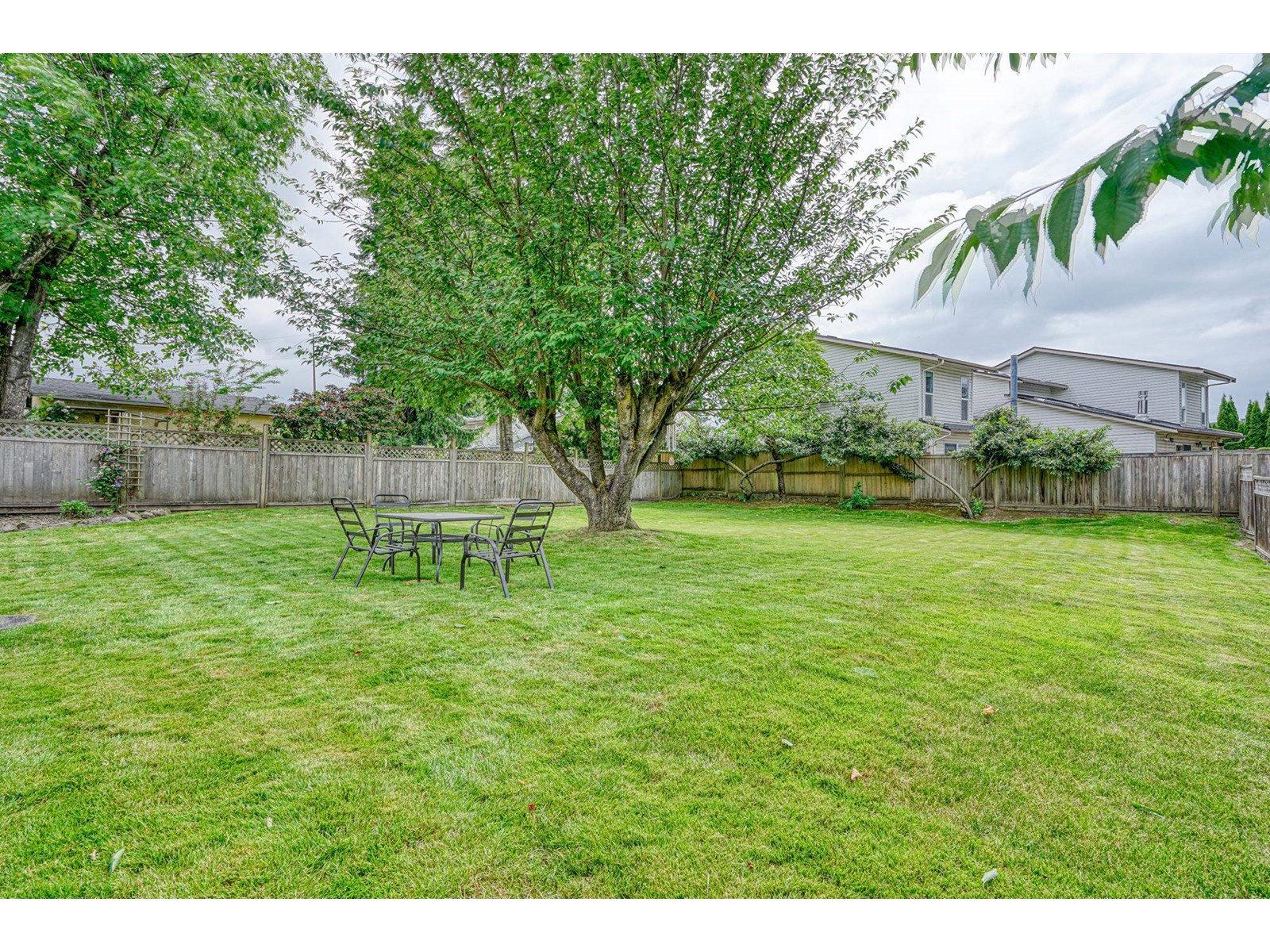 Photo 4 of 9613 Hazel Street Chilliwack Proper East, Chilliwack BC