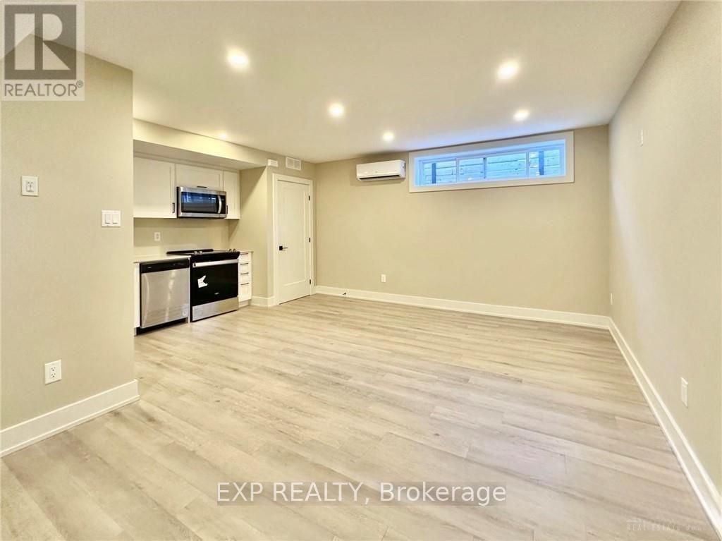 Photo 12 of 25 27 Omeara Street, Ottawa ON