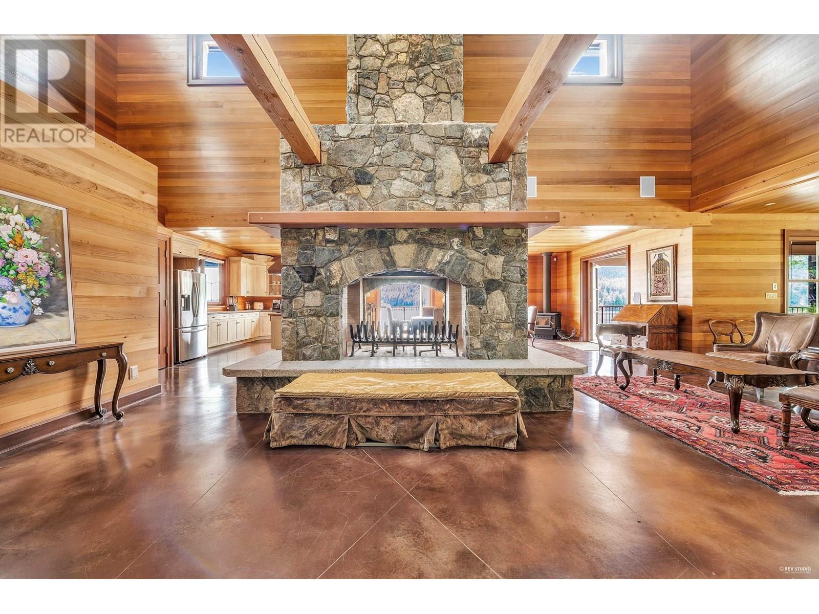 3 Bed, 4 Bath House for Sale in Egmont – 15781 EAST EGMONT SHORELINE - Image 10