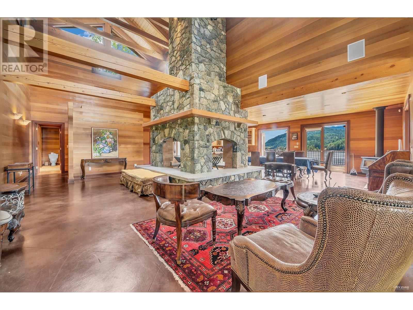3 Bed, 4 Bath House for Sale in Egmont – 15781 EAST EGMONT SHORELINE - Image 11