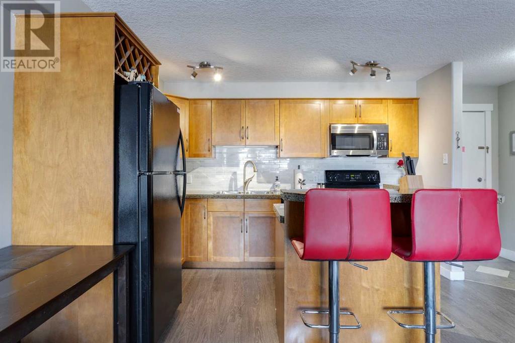 Single Family House for Sale in    Avenue NE Crescent Heights Calgary 