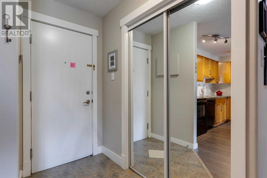 Single Family House for Sale in    Avenue NE Crescent Heights Calgary 