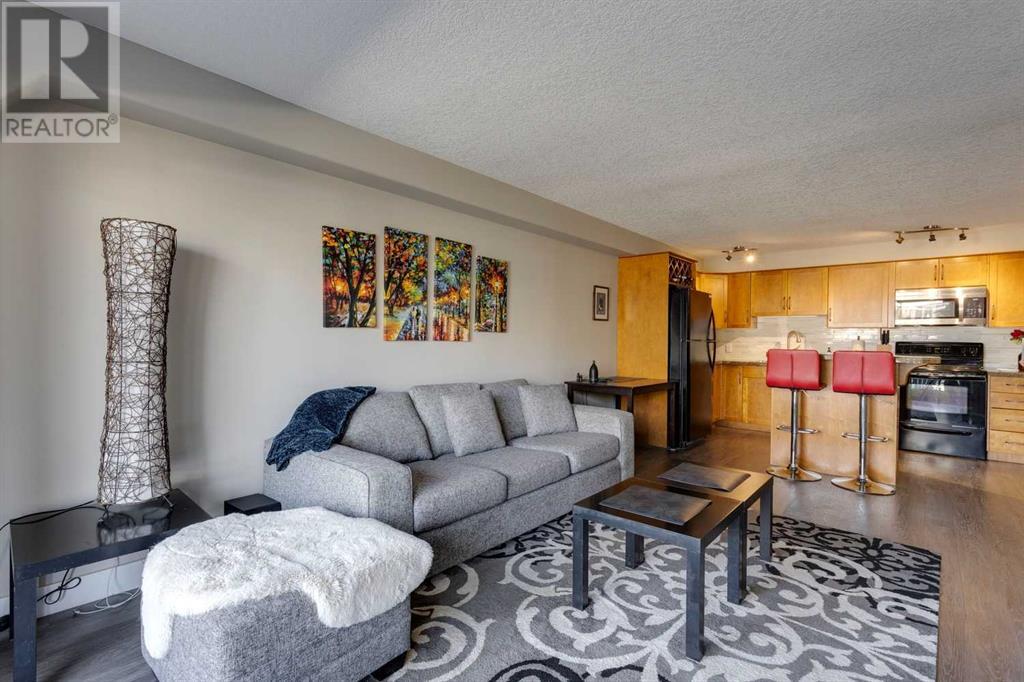 Single Family House for Sale in    Avenue NE Crescent Heights Calgary 