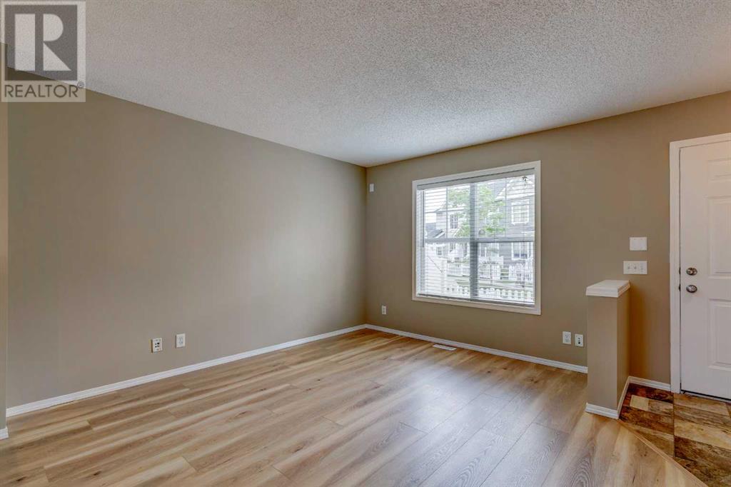 284 Elgin Gardens SE, Calgary, Alberta